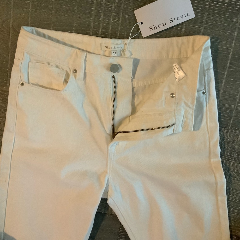 Women Shop Stevie size 28 distressed white jeans. - Picture 4 of 8